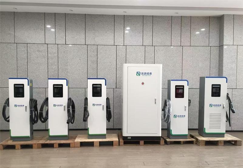 去年我投了150万，装了15个充电桩，到上周满一年，净赚不到25万去年我把账上