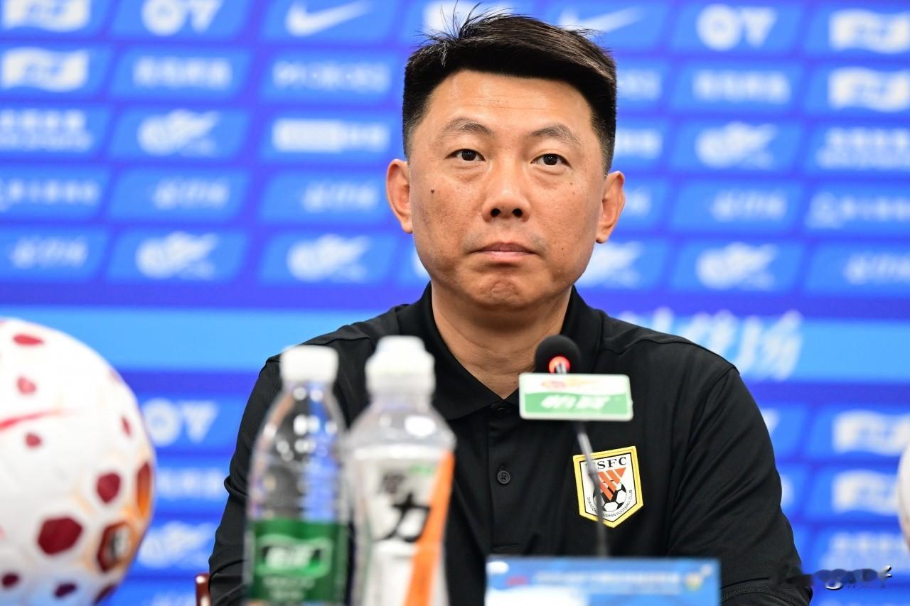 语出惊人！唐田抛出“广积粮高筑墙缓称王”，还自爆带谢文能参会只因长得帅！中超