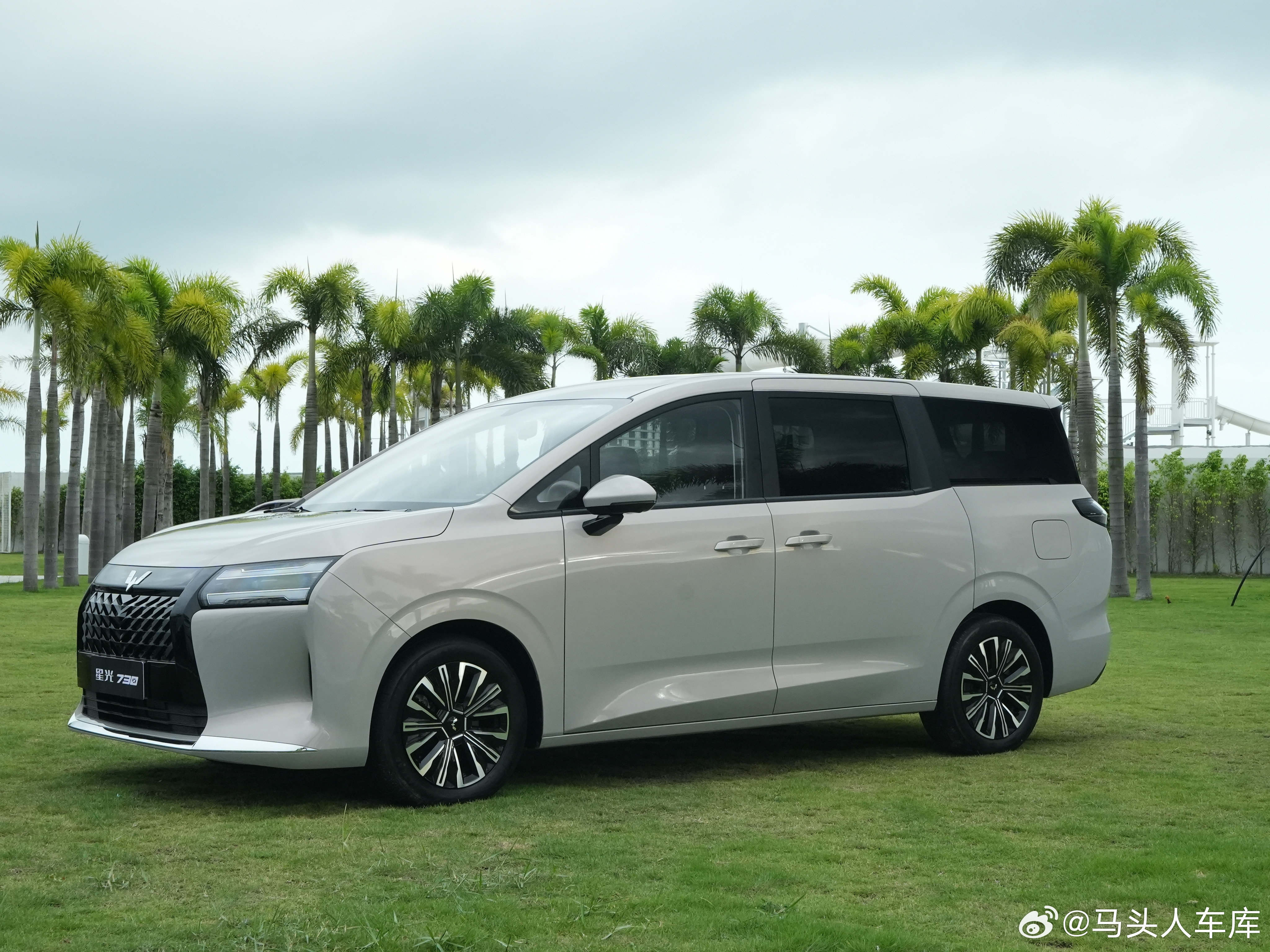 真正的家用MPV，该是安全、舒适和空间利用的结合体。星光730就做到了，三排座椅