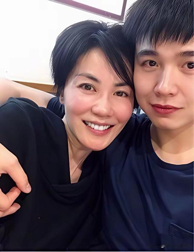 网友视觉和谁在一起更般配