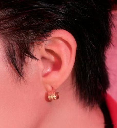 无奖竞猜，这是谁的耳朵👂刘宇宁