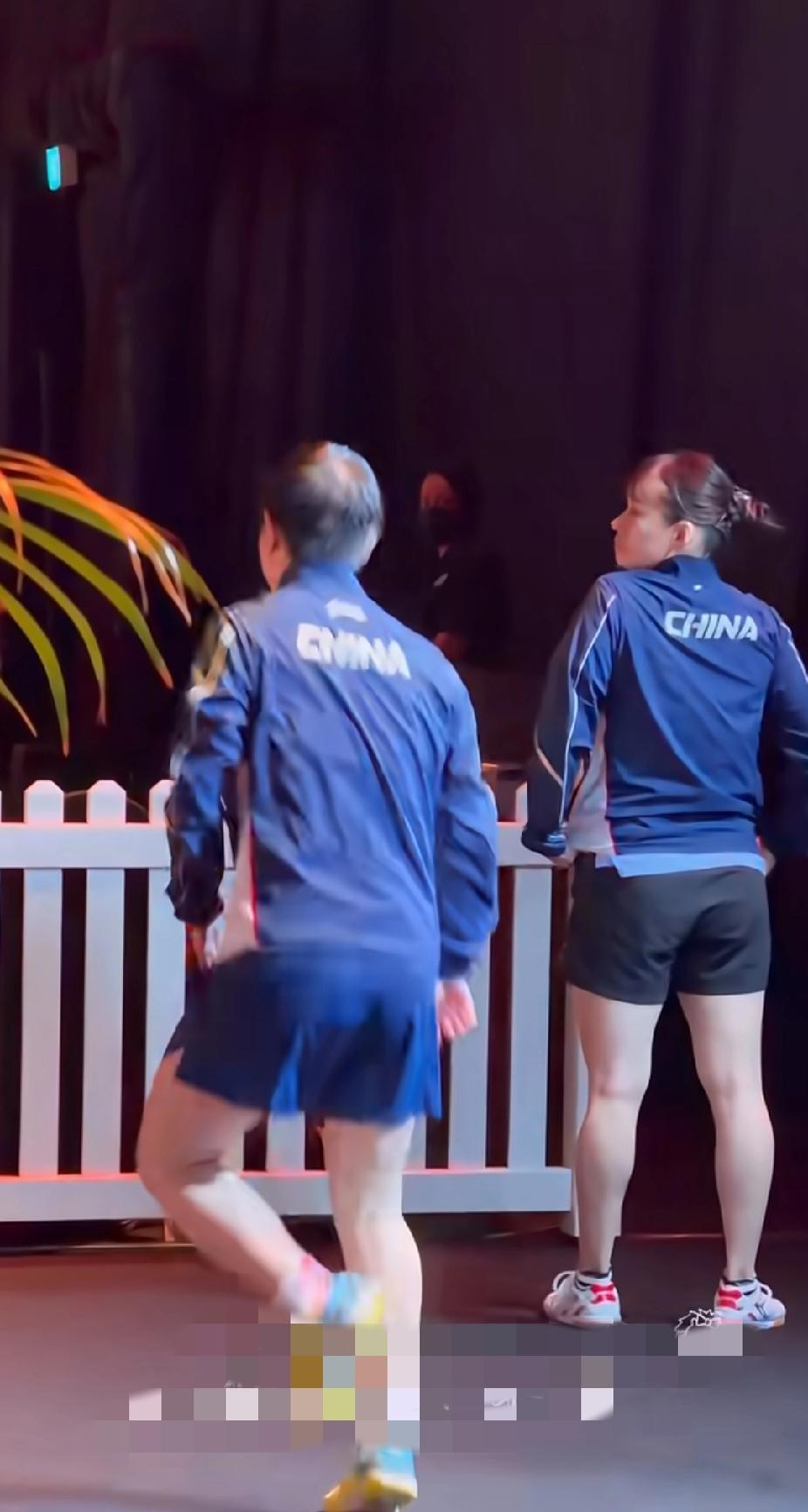 谁懂啊！新加坡大满贯候场的孙颖莎，根本闲不住！✨刚刷到新加坡大满贯候场的视