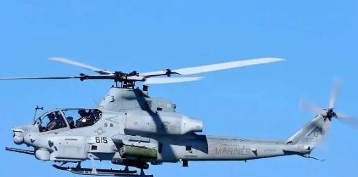 巴铁本以为占了个大便宜，结果到手的是个带电子枷锁的铁疙瘩，想拆开武直10ME探探