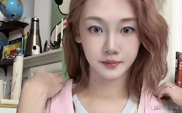 郑恺苗苗一家：平凡日子里的幸福模样瞧，郑恺一家四口出门啦，那画面就像冬日里的