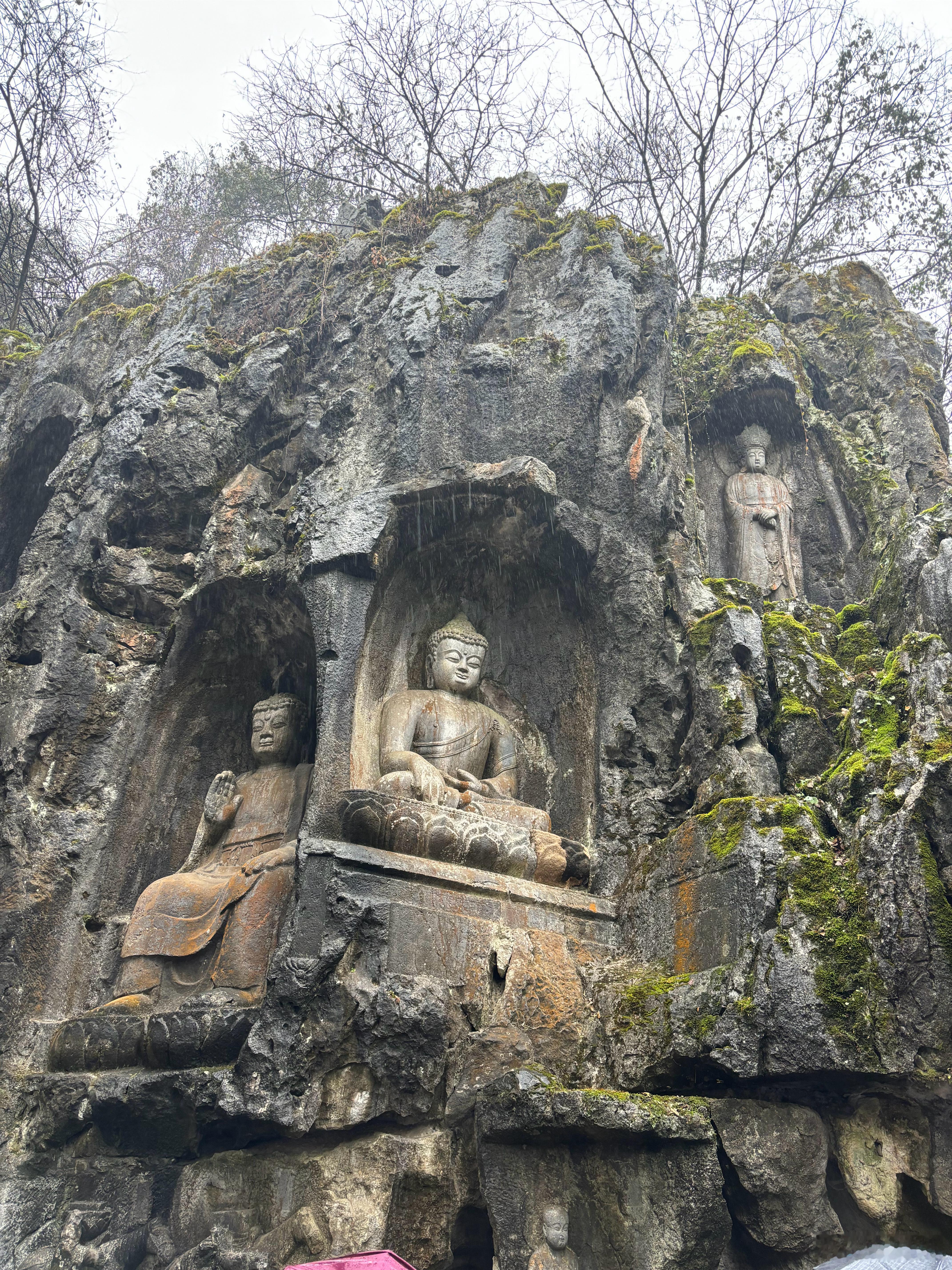 杭州灵隐寺石刻造像，飞来峰顶