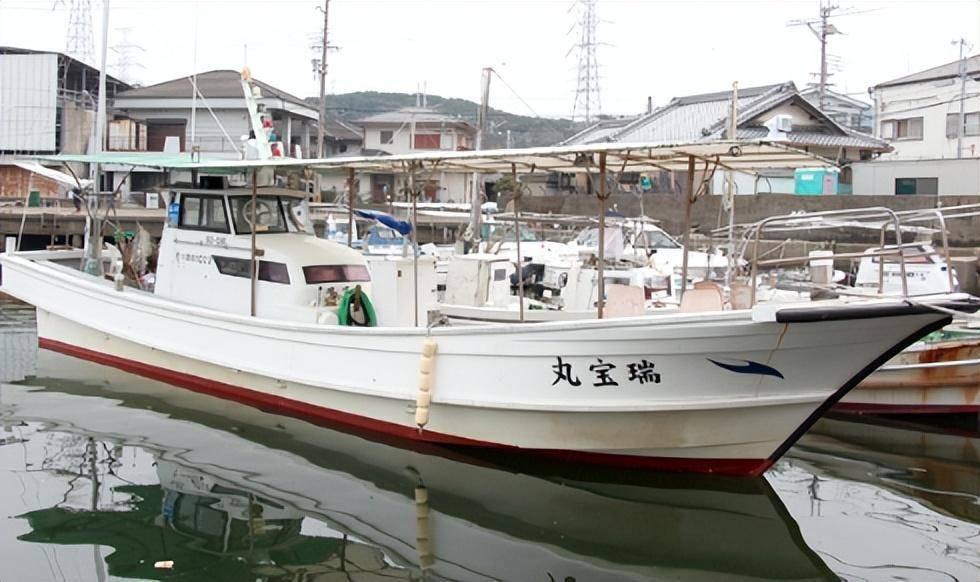 中日船舰正面对抗，我海警毫无意外获胜，日本向中方提出一大请求日本船只再度犯境，