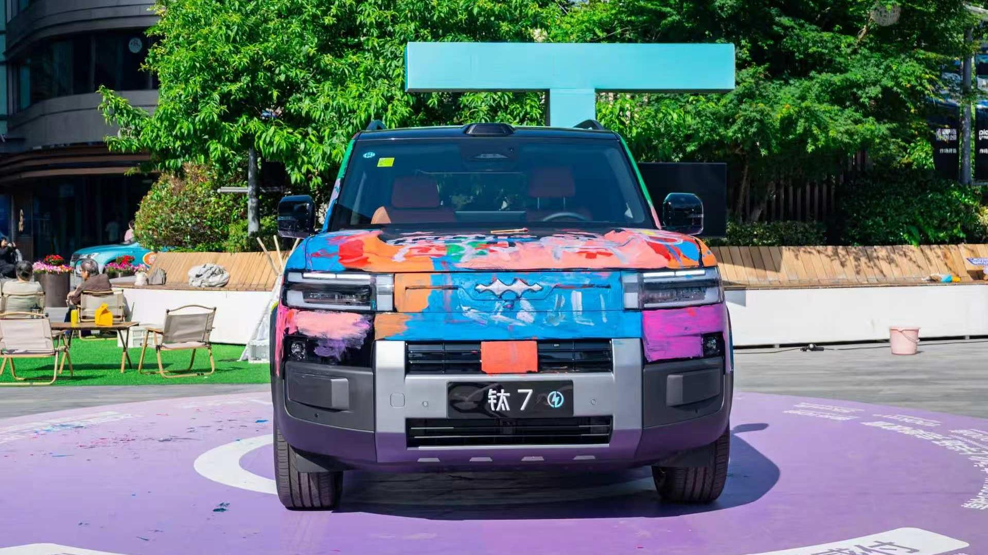方程豹钛7｜披着硬派外壳的家用SUV