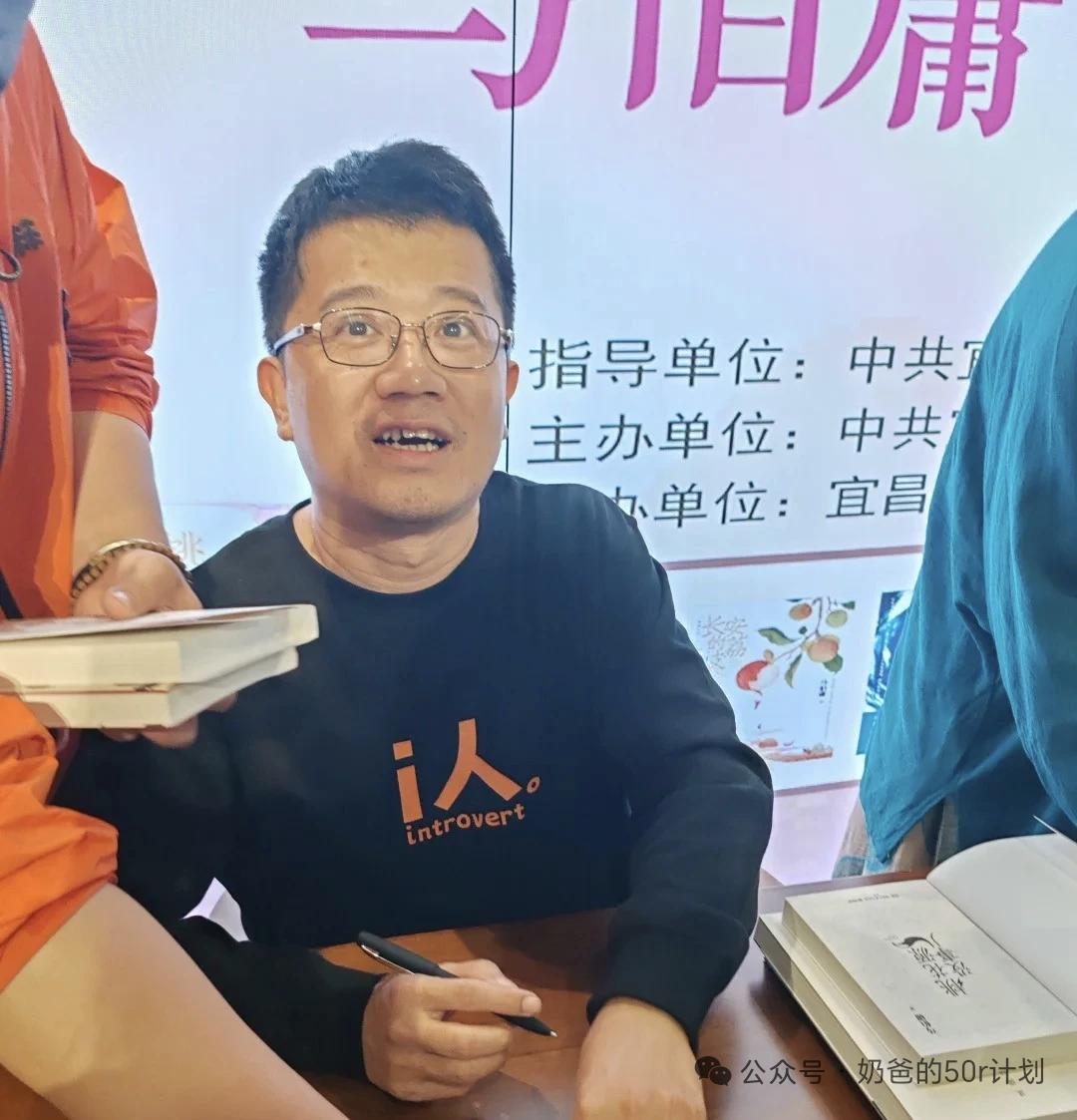 我敢打赌，马伯庸一定知道很多收藏圈真相，但他也不敢直说，他写《古董局中局》把