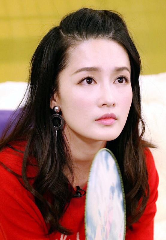 李沁与李一桐谁更漂亮，这还真不好说。好多人看照片都容易把她俩搞混，其实她俩风格相