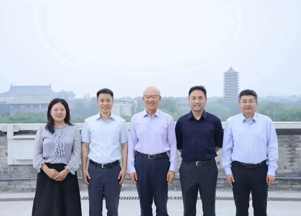 北京大学王恩哥院士团队: 25年, 看“清”一滴水|聚焦国家科学技术奖