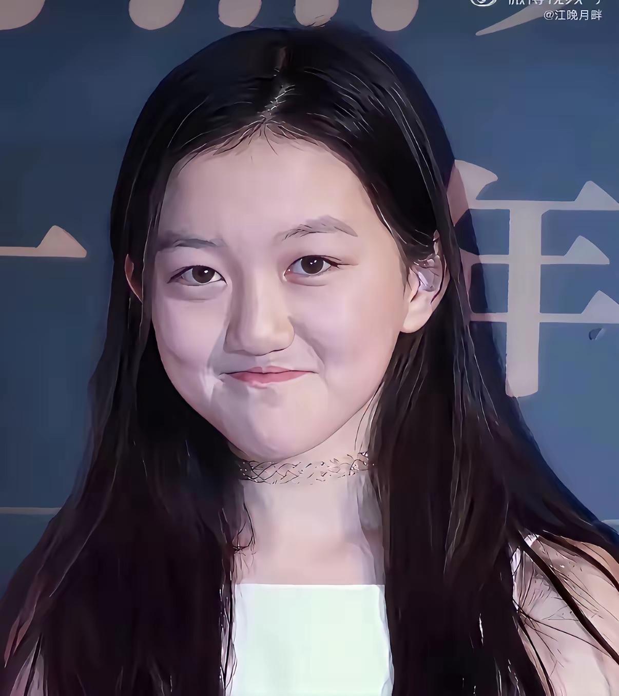 女大十八变，越变越好看…说的应该就是李嫣吧看看小时候的李嫣满脸都是李亚鹏的