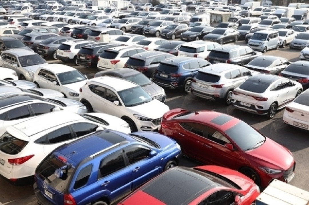 近日，商务部等四部门联合发布新规，严控“0公里二手车”（登记≤3个月、里程≤50