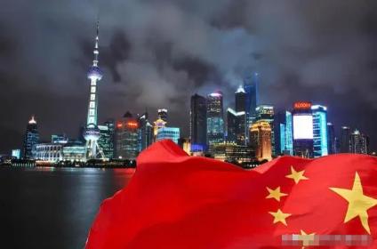 发现一个特别讽刺的规律：但凡中国科技有重大突破，快摸到美国霸权天花板了，第一批跳