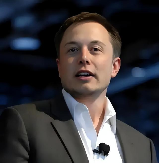 真是活久见！全世界都在盯着，那几纳米的芯片打破头，结果马斯克一句话把大家整懵了：