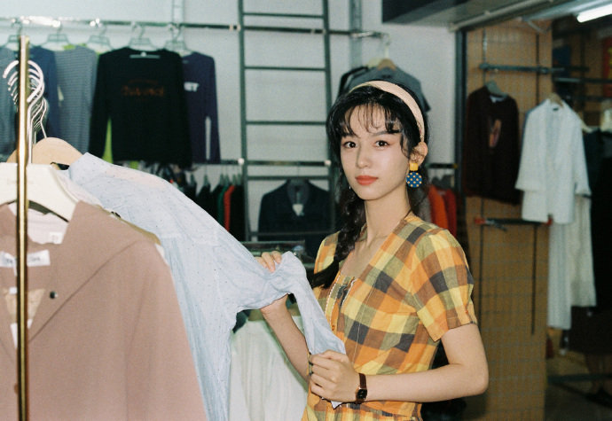 周也你好1983《你好1983》好看的很，剧情紧凑，演员演技在线，也子好适合这