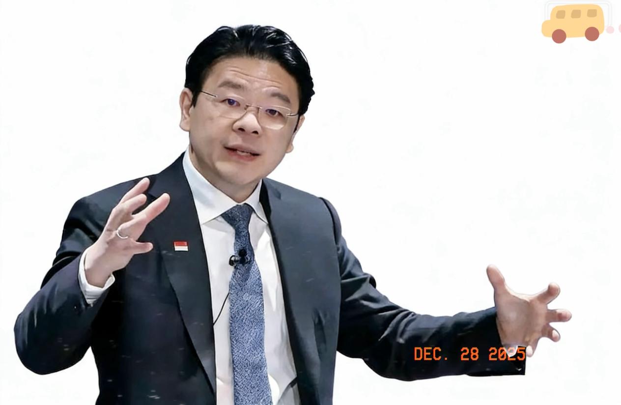 新加坡总理黄循财最近放了句硬话：“绝不允许任何东方大国在新加坡争夺芯片资源！”这