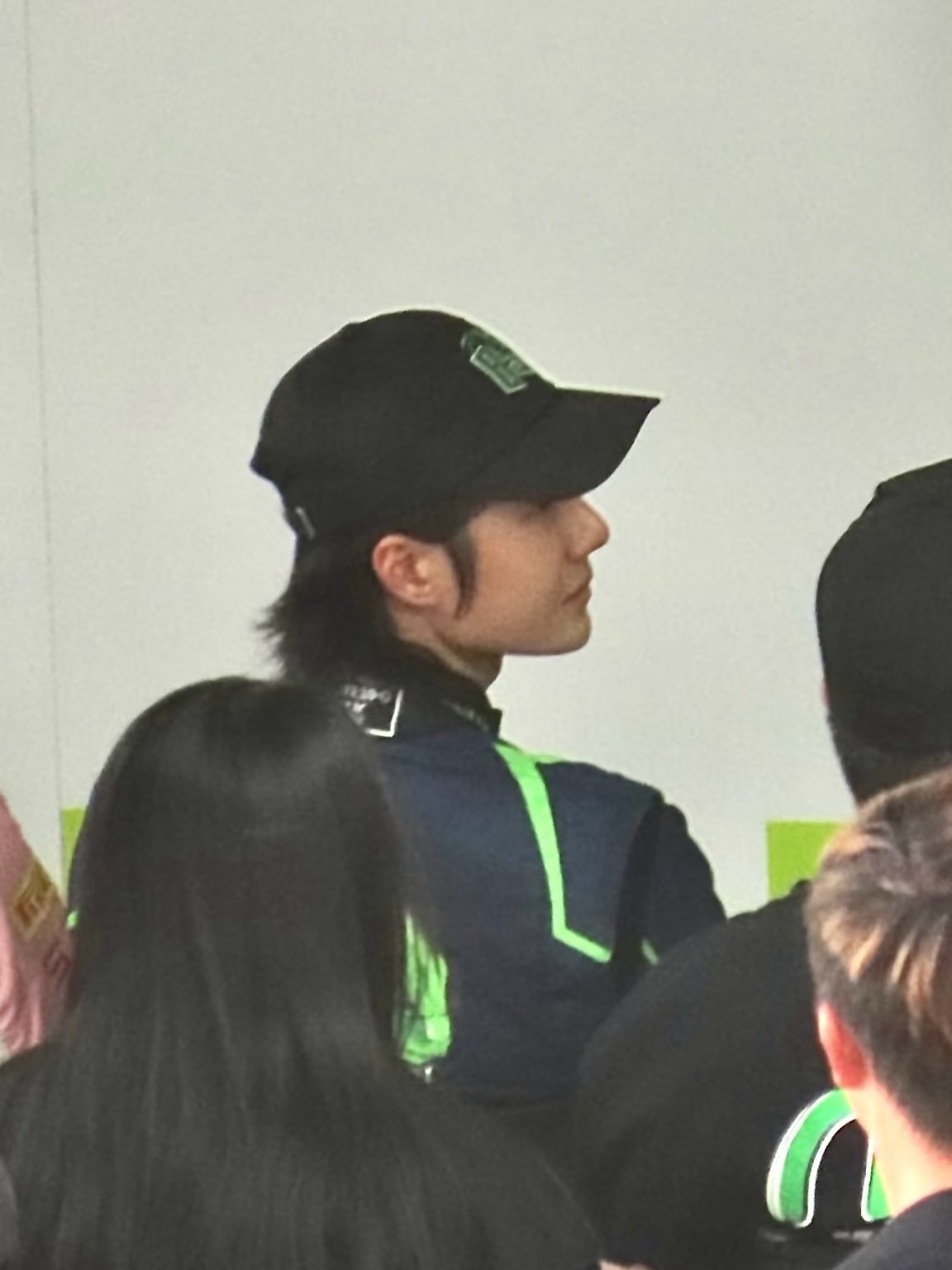 还是随时被长长的鬓发嗲晕王一博​​​