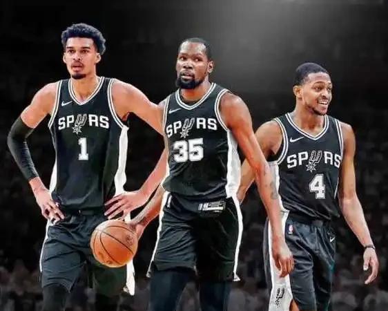 管理层看到本场篮板问题后，有点担心火急火燎用哈珀卡斯尔去换字母，换来字母的话，