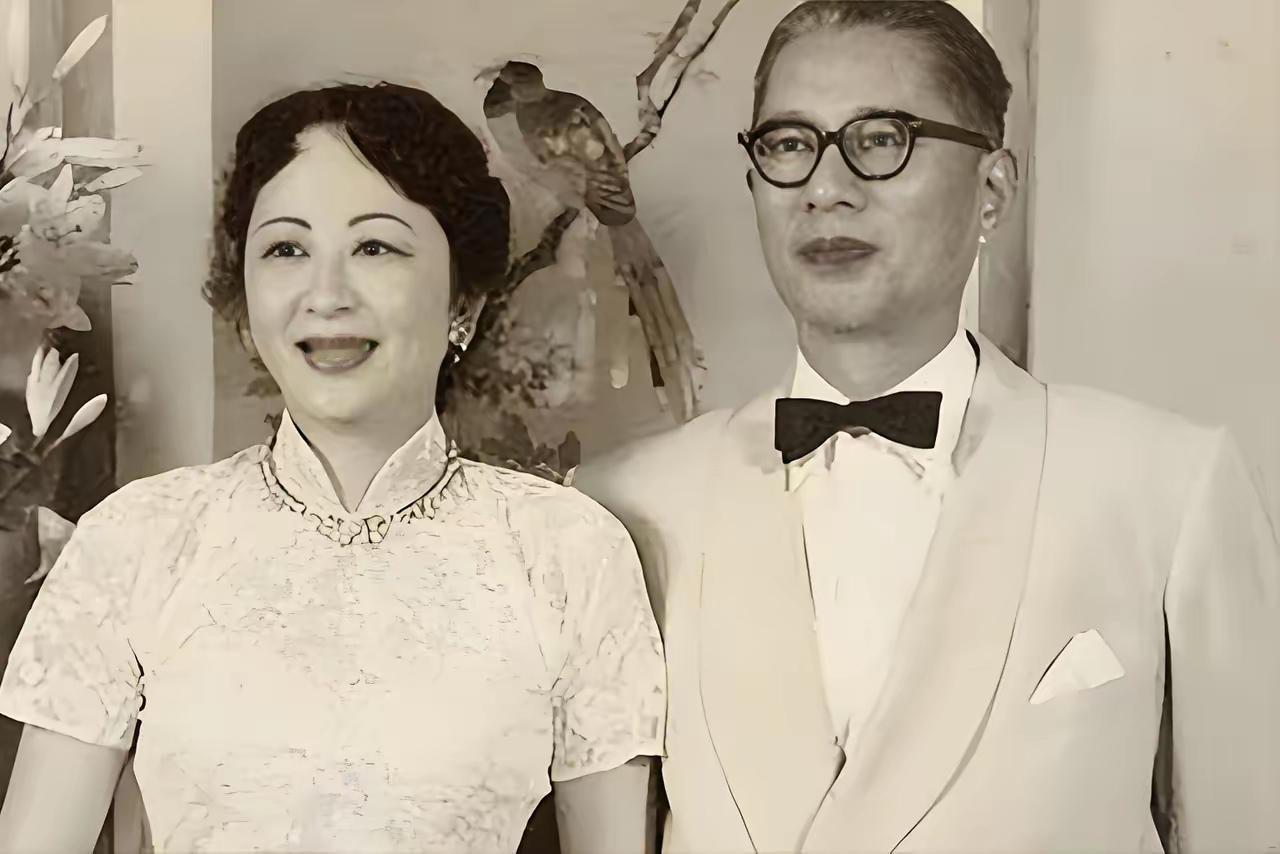 1927年，宋子文要在庐山盖别墅，看中了包工头二十岁的女儿。姑娘端茶时随口叫了一