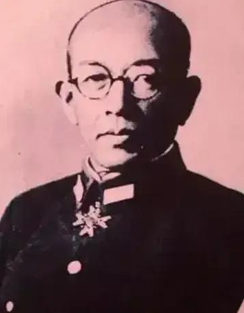 1939年，广西昆仑关，日军21旅团长中村正雄腹部重伤，军医正在给他做手术，刚刚