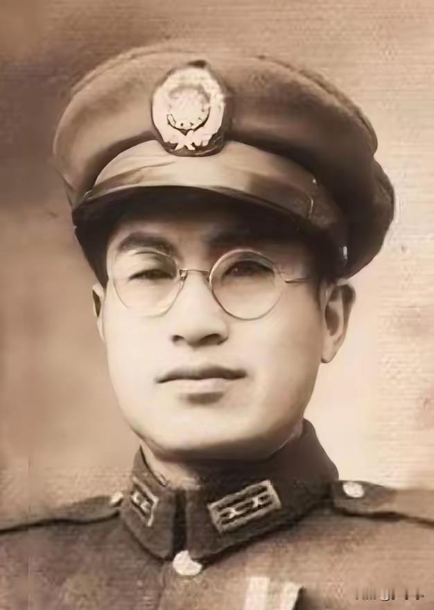 1974年11月17日，台北郊外一间破破烂烂的小铁皮屋里，床上躺着一具瘦骨嶙峋的