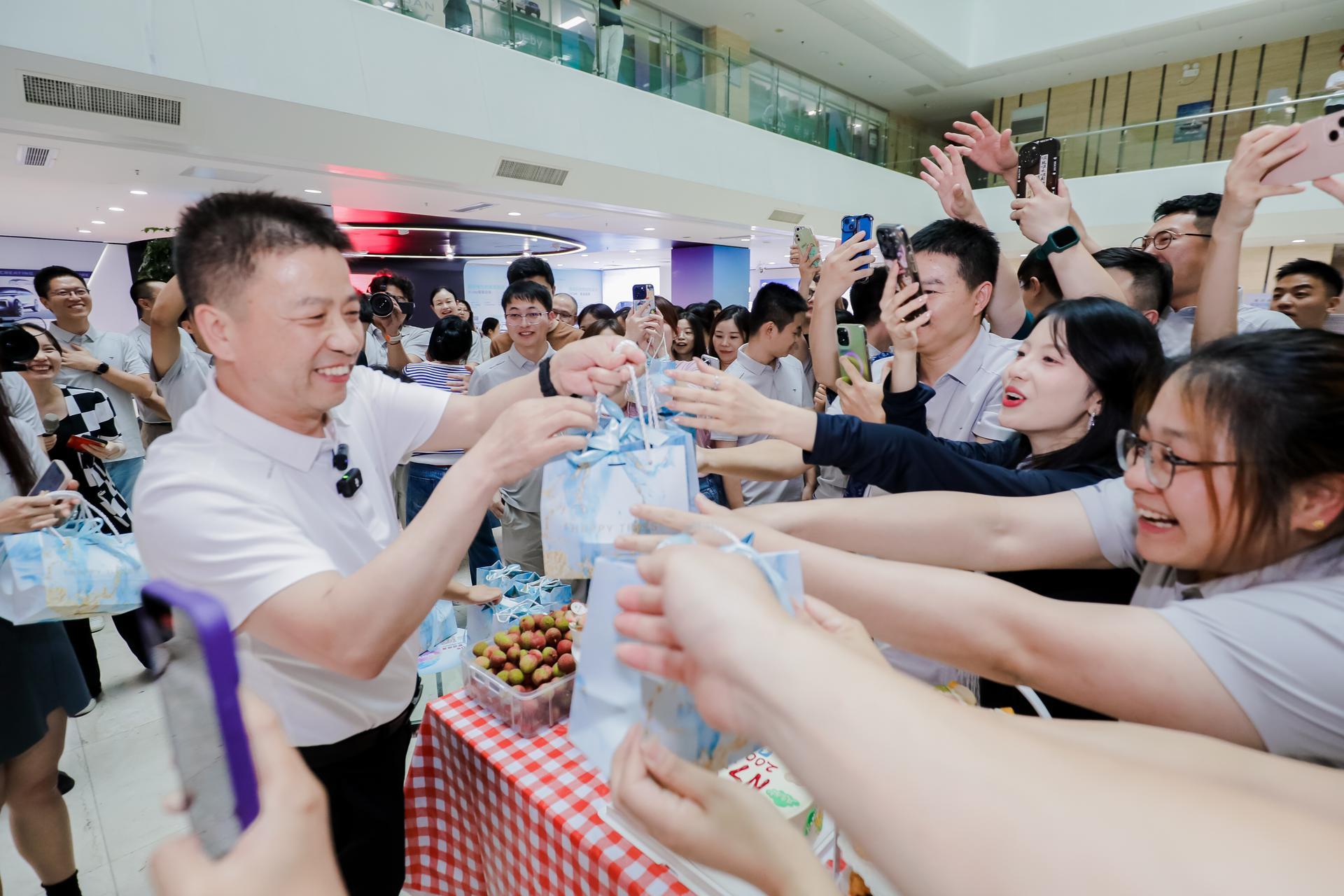 日产N7大定破20000台日产变得不日产了？东风日产N7自上市以来销量持续向好，