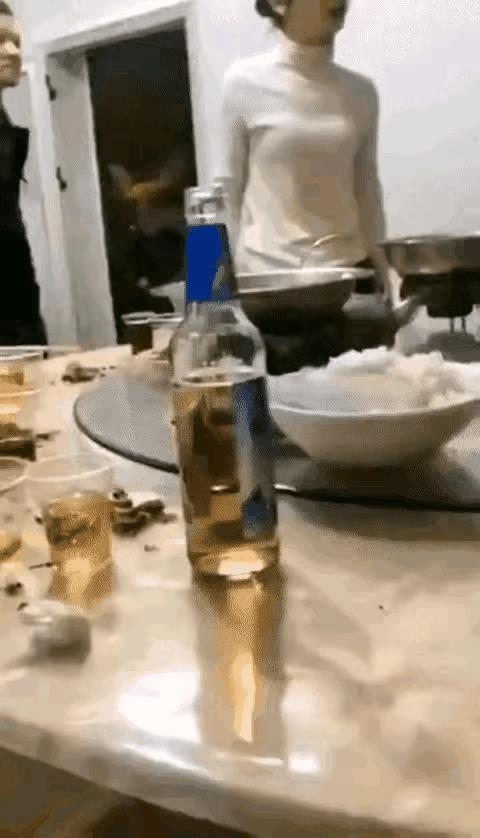 俗话说得好，贤妻夫祸少，娶对媳妇旺三代，娶错媳妇害三代，此语不无道理。视频之中