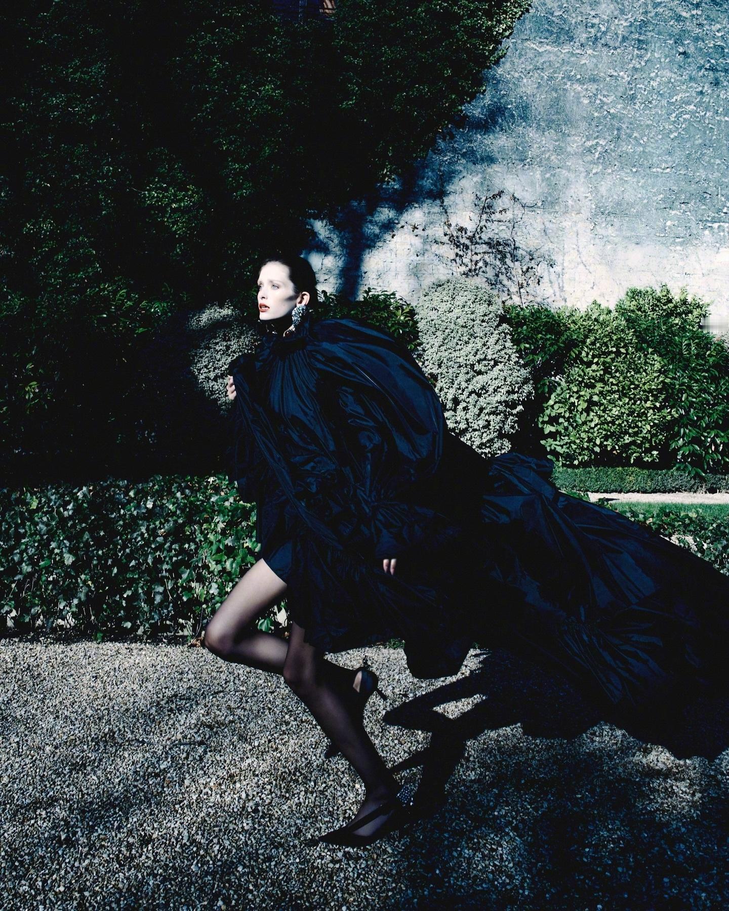 BeyondNoiseIssue5🍷🥀夜色巴黎，珠宝时装，Ste