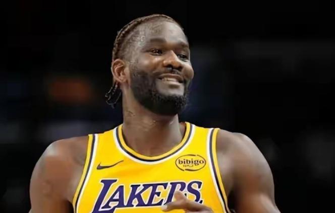 此人再这么打，只能被湖人交易了吧。107比98，湖人在主场拿下火箭队，取得系列