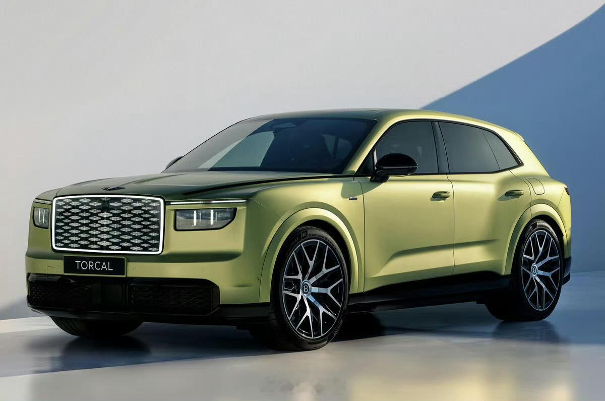 #余承东首曝尊界SUV#宾利的纯电托卡尔198.8万，尊界SUV准备上市，大概率百十万。一个是国产豪