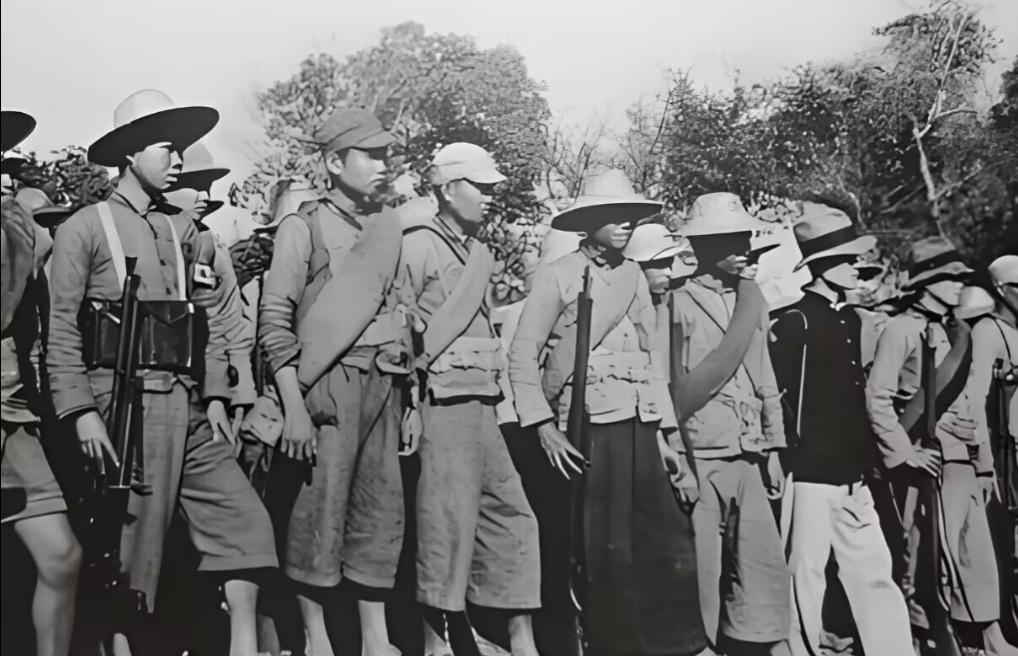 抗战八年，黔军出兵近70万，编成10个师1个旅，兵力规模足够组建2到3个集团军，