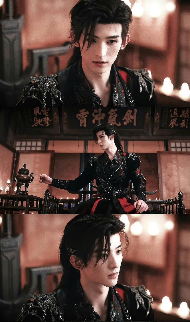 又又又迷上常华森了！他在《暗河传》里饰演的暗河大家长苏昌河老帅了，要要相貌有相