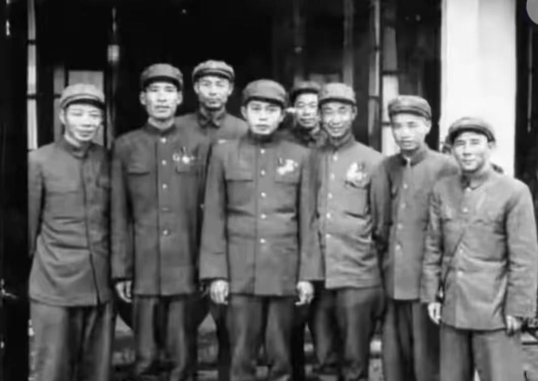1949年11月，中国人民解放军第二野战军第5兵团解放贵州。为巩固胜利、建设新贵