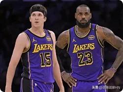 随着老詹回归，来看看湖人最新主力和轮换阵容吧！1，首发中锋，艾顿，身高213