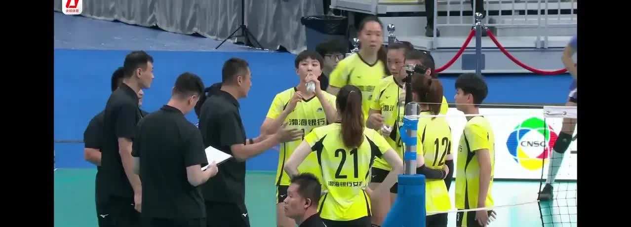 天津女排0-3不敌山东明摆着是迷魂阵，放着张世琦不用，却上胖成垞的卞敏璇肯定事出
