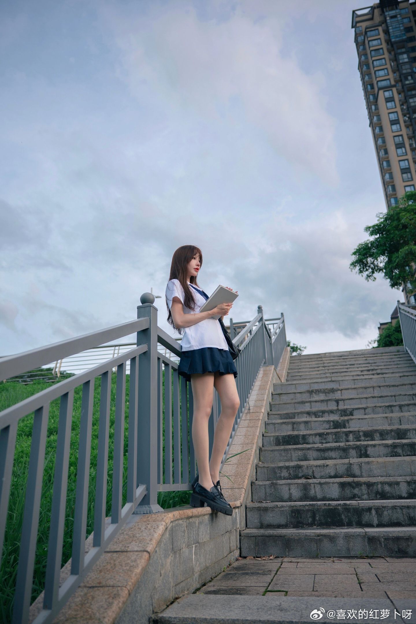 暴雨来临前的宁静