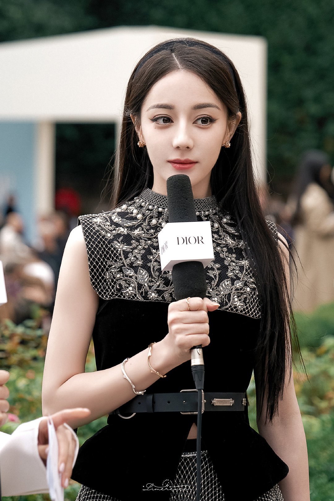 迪丽热巴钰珑Dior门面优雅知性🖤