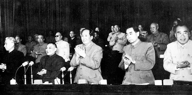 20世纪60年代初，我国经济遭受严重困难，实际情况比上报的材料还要严重。在196