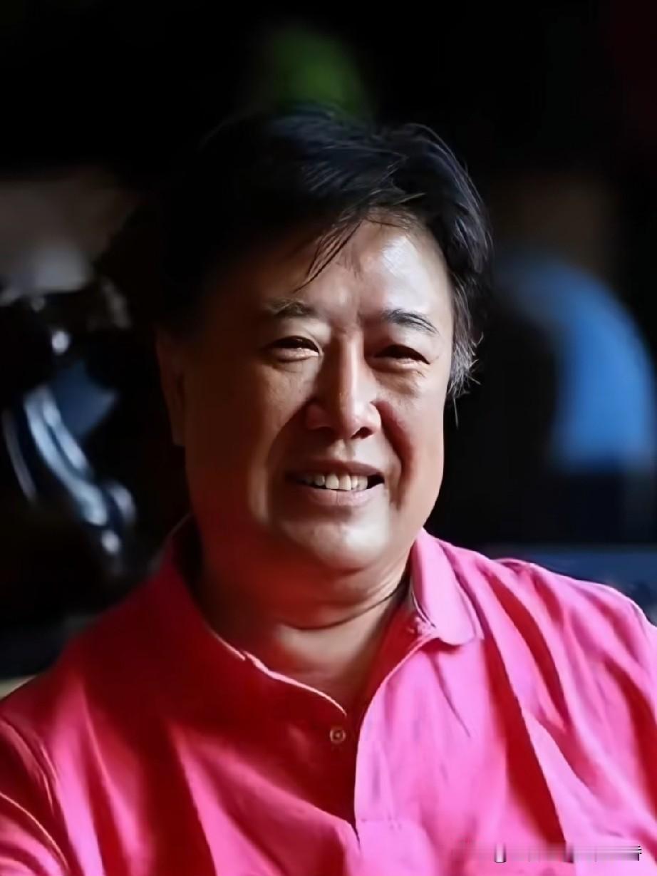 在2000年，在新疆的戈壁滩上，由导演陈国军执导的一部电视剧叫《末路1997》，