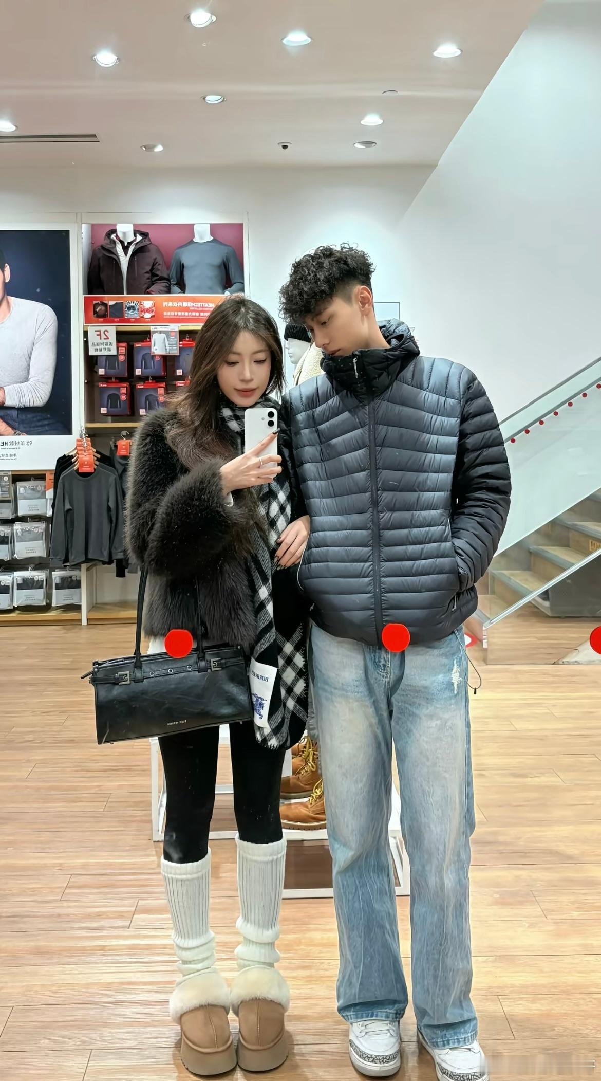 美女和他的卷毛保镖