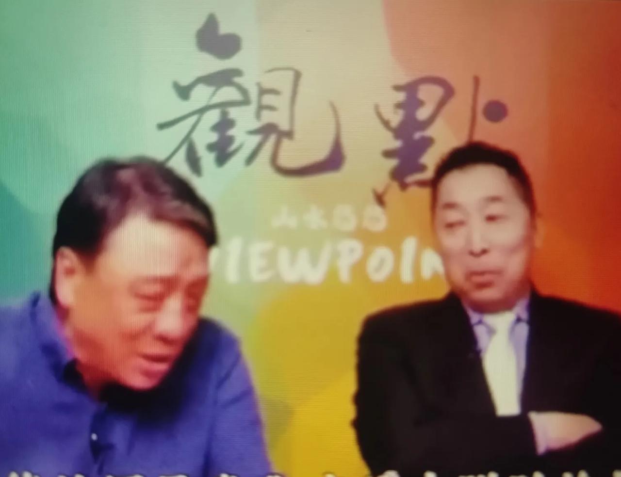 唐湘龙和李天铎在“观点”栏目中说，民进党的大罢免最好成功，没有蓝什么事……
