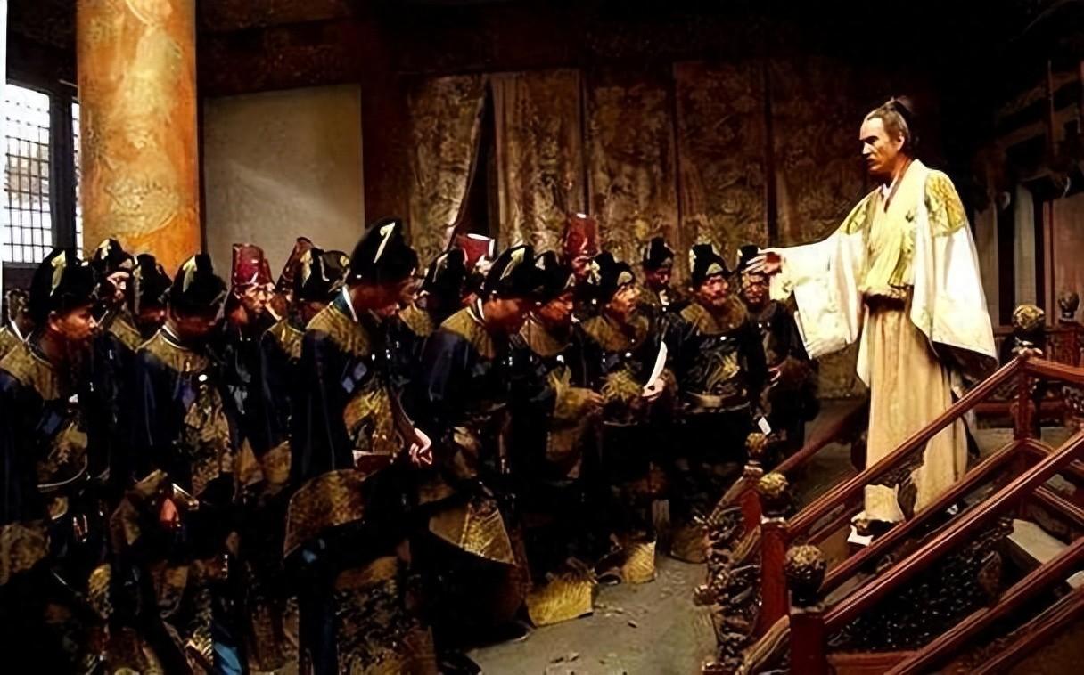 1644年三月十九日凌晨，崇祯带着几十个太监骑马冲出东华门，想从城门突围。结果朝