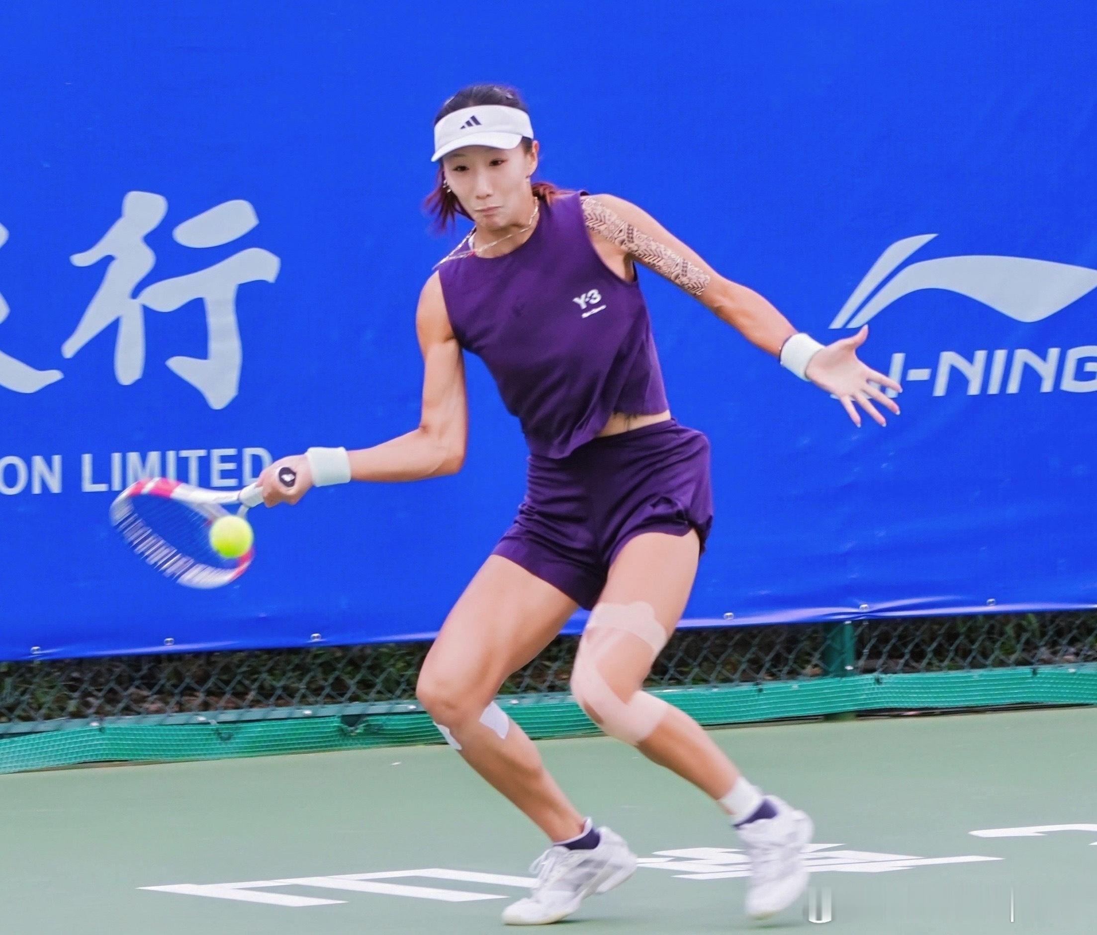 WTA250🇨🇿布拉格站女单首轮🇨🇳高馨妤7-5/6-3🇨🇭班德奇【