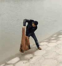 搞笑gif: 脸看上去有90斤, 但是我有120斤, 说出来好多人不信
