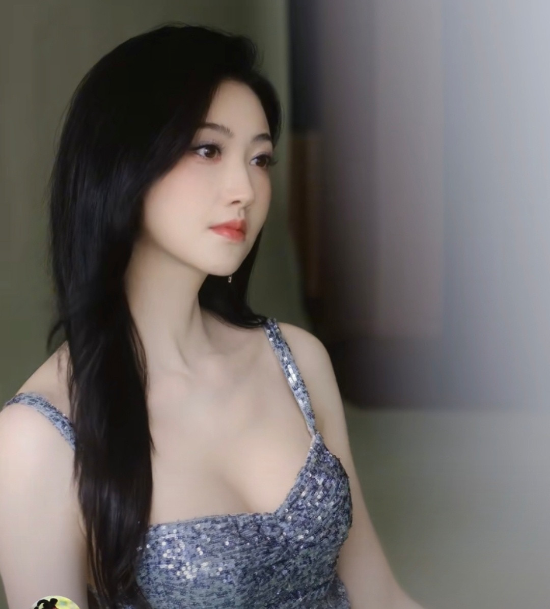 甜宝就是不漏👠，也比vogue的造型好用​​​