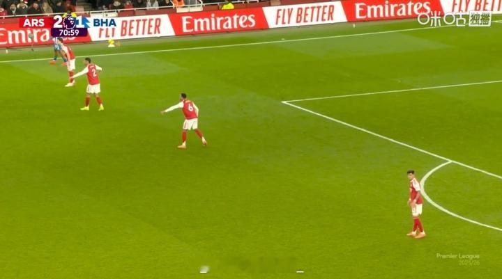 💰3亿防线！阿森纳下半场的防线由此变为了因卡皮耶、加布里埃尔、萨利巴、赖斯的四