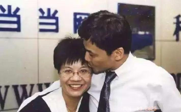 李国庆先是扼腕叹息当年拒投泡泡玛特，与财富失之交臂；13号又发文称在2023年已