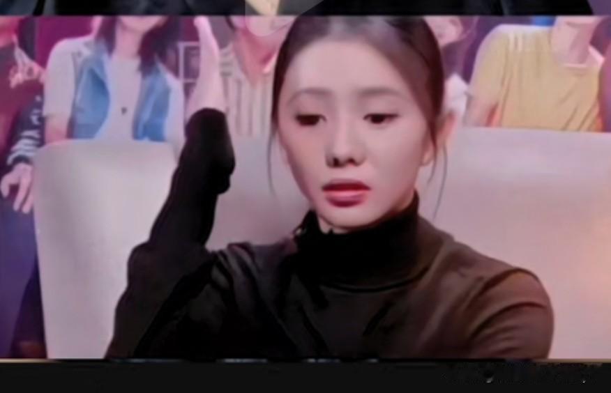 这个女子真是个人才呀，她的思维真是太恐怖了。起因是夫妻闹离婚，在庭审现场，男方