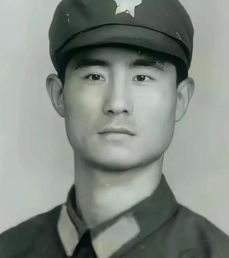 1979年，160师师长张志信把独子张力，调到最危险的侦察连。妻子打电话到前线，