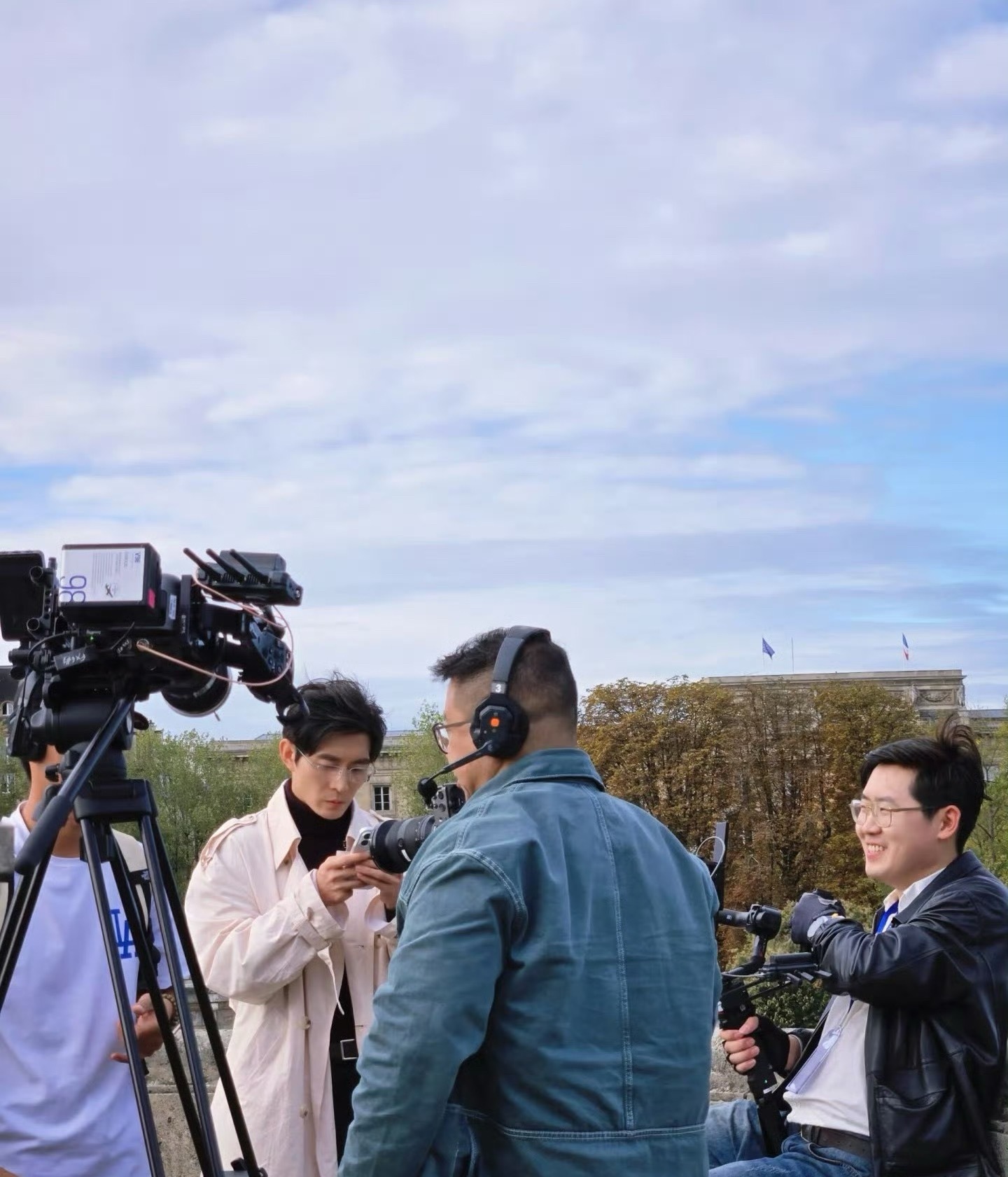 短剧是真有钱了，大老远跑法国实景拍摄[笑着哭]​​​